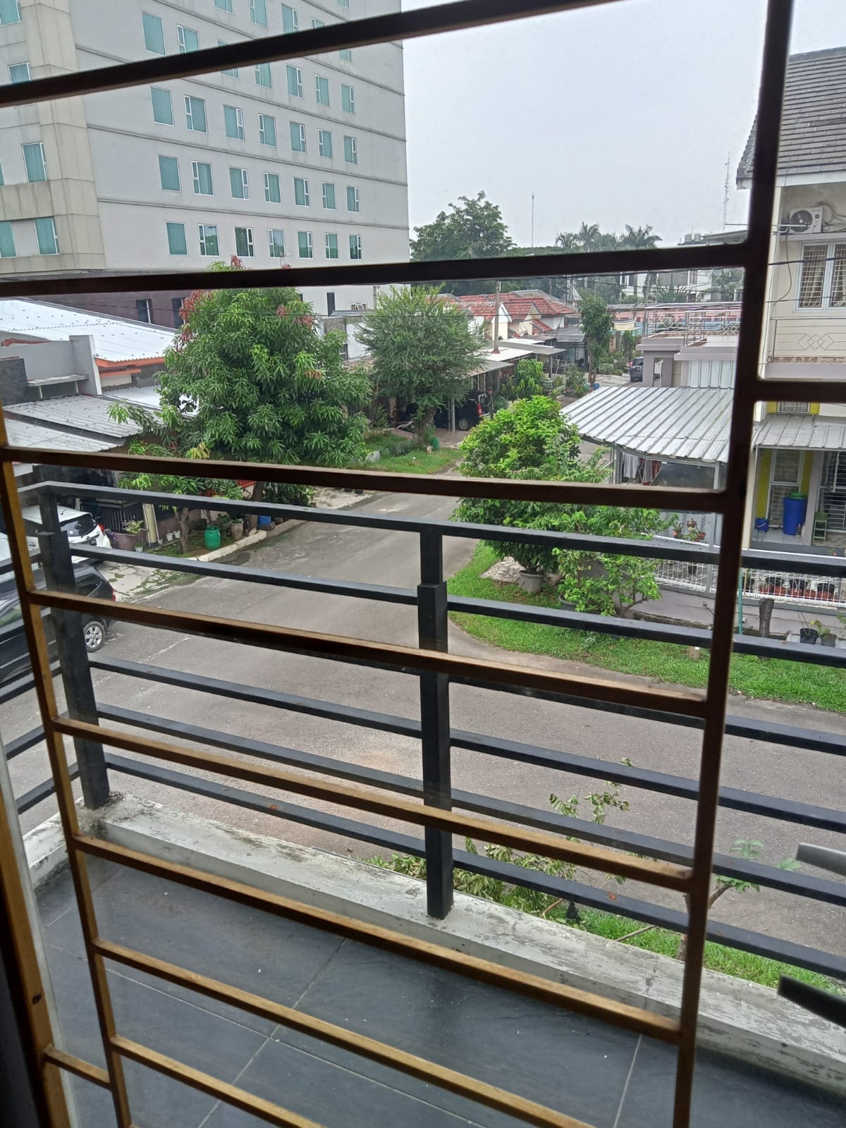 Rumah Disewakan Semi Furnished di Taman Simpruk Lippo Cikarang